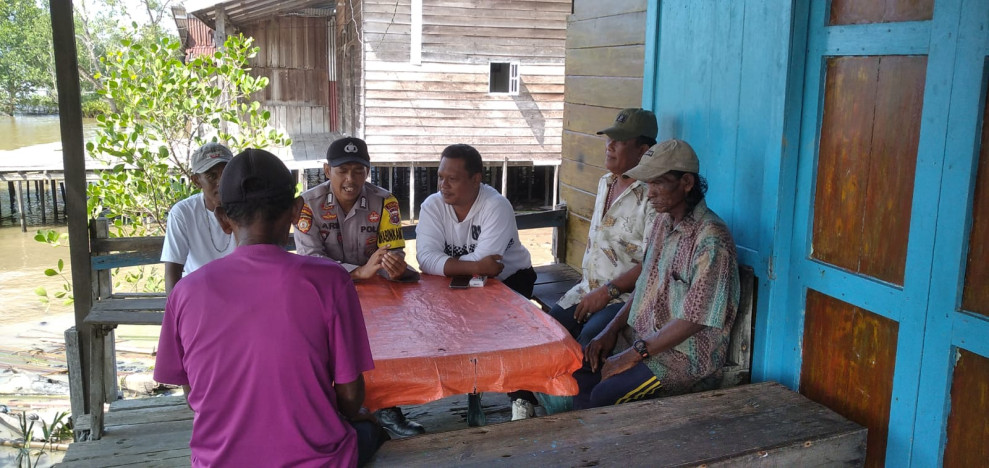 Wujudkan Pilkada Damai, Bhabinkamtibmas Perigi Raja Ajak Warga Tetap Rukun