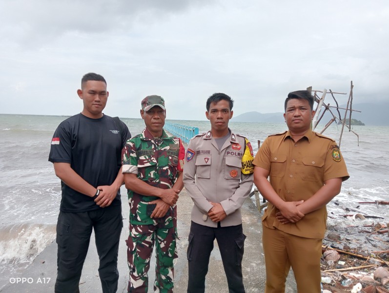 Pemdes Selayar Bersama TNI/Polri dan Basarnas Lakukan Penyisiran Wilayah Rawan Banjir Rob Antisipasi Cuaca Ekstrem.