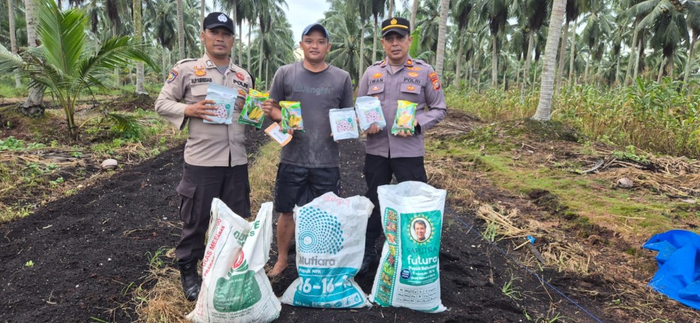 ‎Dari Ketahanan Pangan Menuju Kesejahteraan, Kapolsek Pelangiran Buka Peluang Usaha Baru bagi Petani