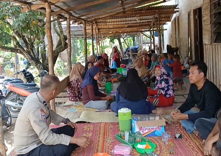 Sambang Bhabinkamtibmas, Polsek Peranap Serukan Pilkada Damai