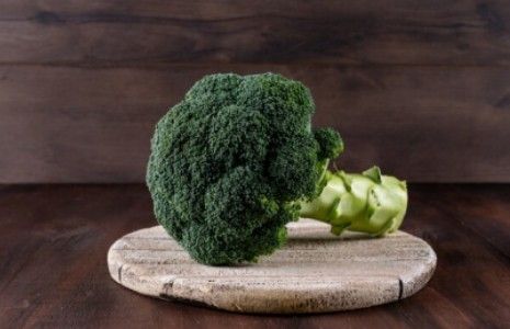 Benarkah Penderita Asam Urat Tidak Boleh Makan Sayuran Hijau?