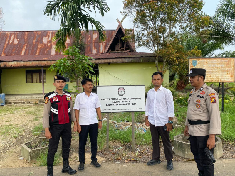 Wujudkan Kamtibmas yang Aman, Personel Polsek Enok Rutin Patroli