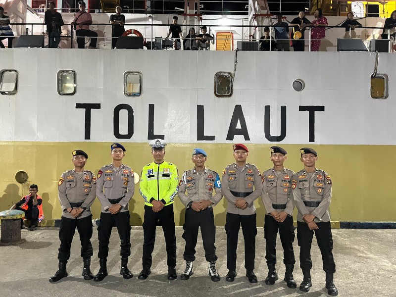 Satpolairud Polres Lingga Perketat Pengamanan di Pelabuhan Antisipasi Arus Balik Lebaran 1446 H.