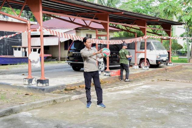 Sambut HUT Kemerdekaan, Disdagprin Taja Turnamen Volly