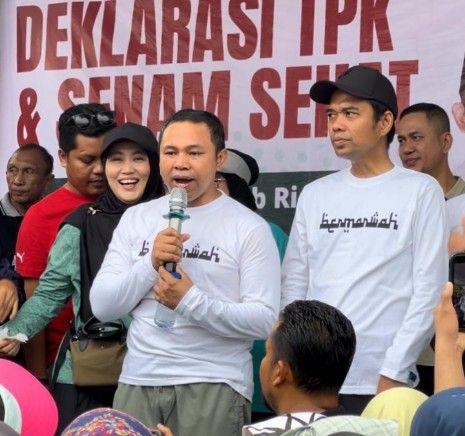 Dihadiri UAS, Ribuan Warga Tumpah Ruah Ikuti Senam Sehat Bersama Cagubri Abdul Wahid