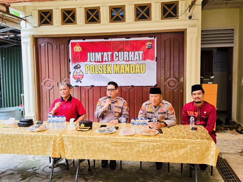 Jumat Curhat, Polsek Mandau Berkomitmen Cepat dan Tanggap Terhadap Keluhan Warga