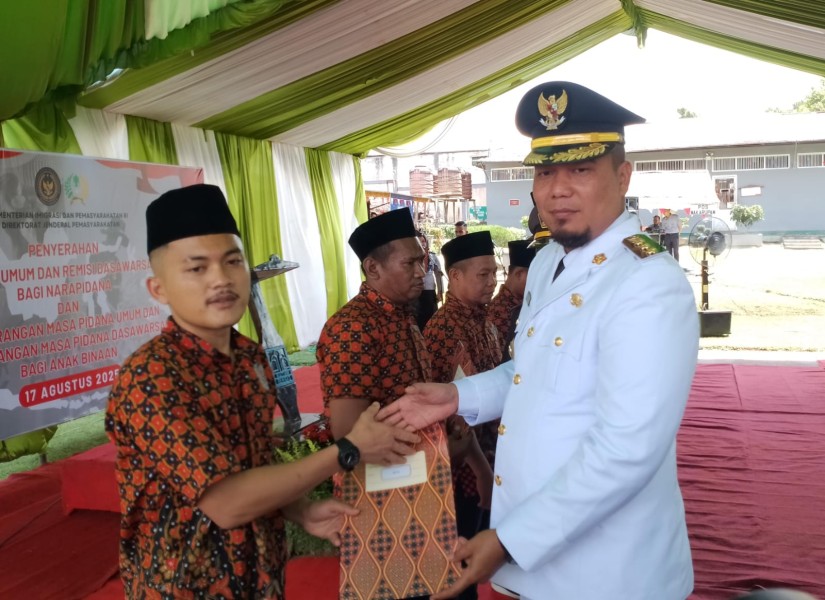 581 WBP Rutan Rengat Terima Remisi Umum dan Remisi Dasawarsa, 14 Dinyatakan Bebas