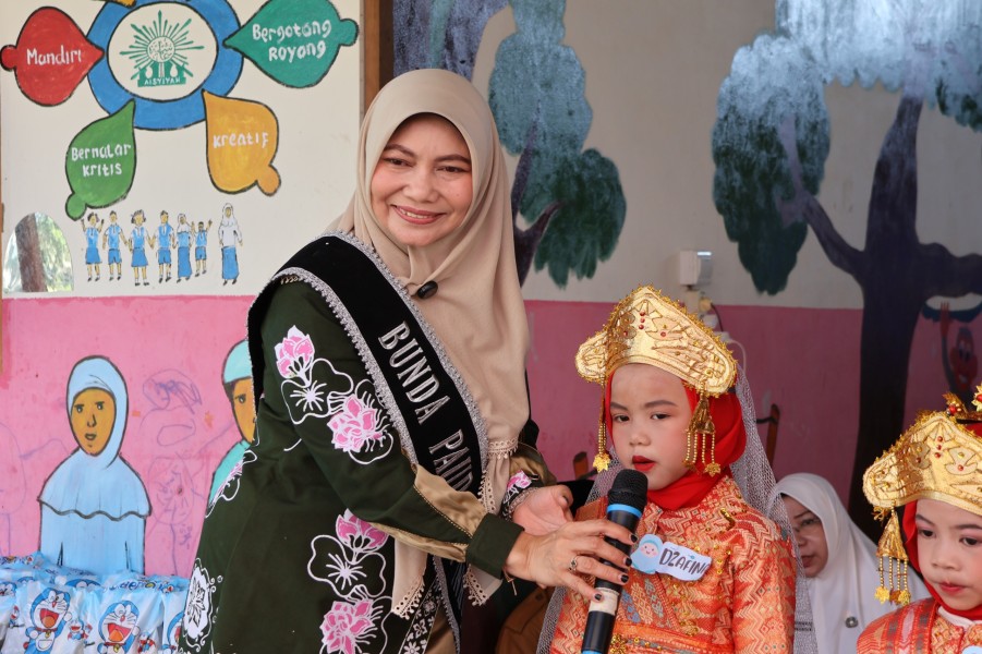 Bunda PAUD Inhil Lakukan Kunjungan Kerja ke TK ABA, Dorong Penguatan Wajib Belajar 13 Tahun