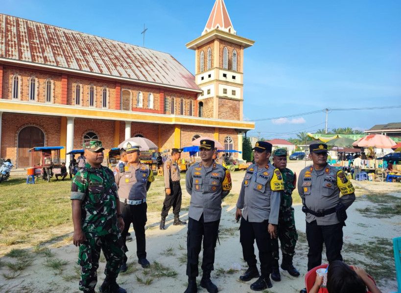 Kapolres Inhu Pantau Langsung Pengamanan Natal Oikumene di Batang Gansal