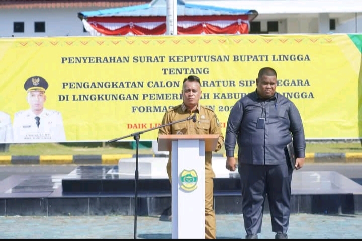 Penyerahan SK CPNS Sebanyak 406, dan 1.158  PPPK Pegawai Pemerintah Dengan Perjanjian Kerja Tahap I.