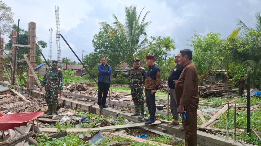 Dandim 0314/Inhil Tinjau Pembangunan Koperasi Merah Putih di Sejumlah Wilayah, Pastikan Berjalan Lancar