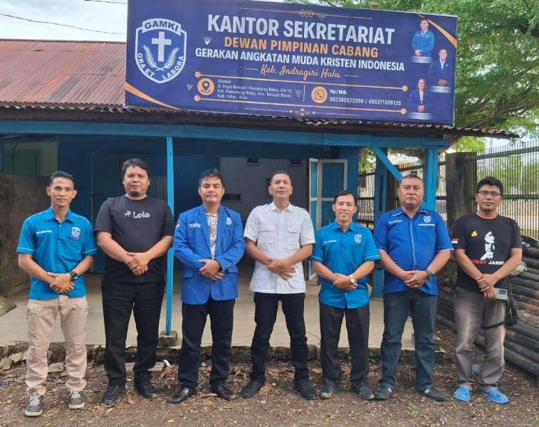 Sat Intelkam Polres Inhu Kunjungi Kantor Sekretariat GAMKI Inhu, Jalin Silaturahmi dan Pembinaan