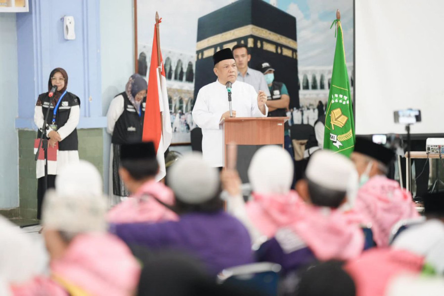 Pj Gubri Ingatkan Jemaah Haji Riau Menjaga Kesehatan