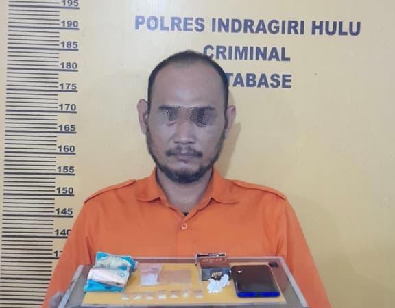 Satresnarkoba Polres Inhu Ringkus Satu Pelaku Narkoba di Belilas, Tujuh Paket Sabu Disita