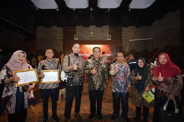 Pemkab Inhil Raih Penghargaan Riau Investment Award 2023 dari PDMPTSP Riau