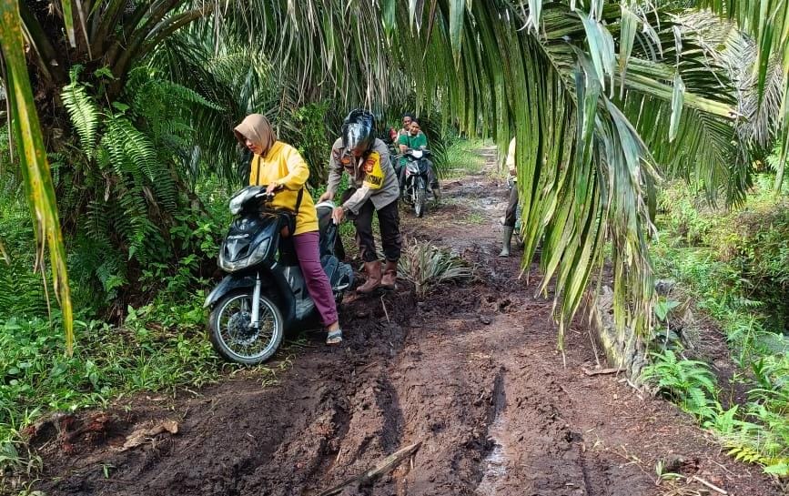 Aipda Cannon Lakukan Aksi Ini Dalam Cooling System, Warga Sampaikan Ucapan Terima Kasih