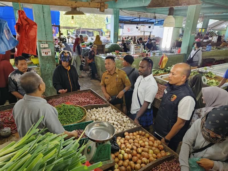 Cegah Kelangkaan, Polres Meranti Monitoring Harga dan Stok Bapokting