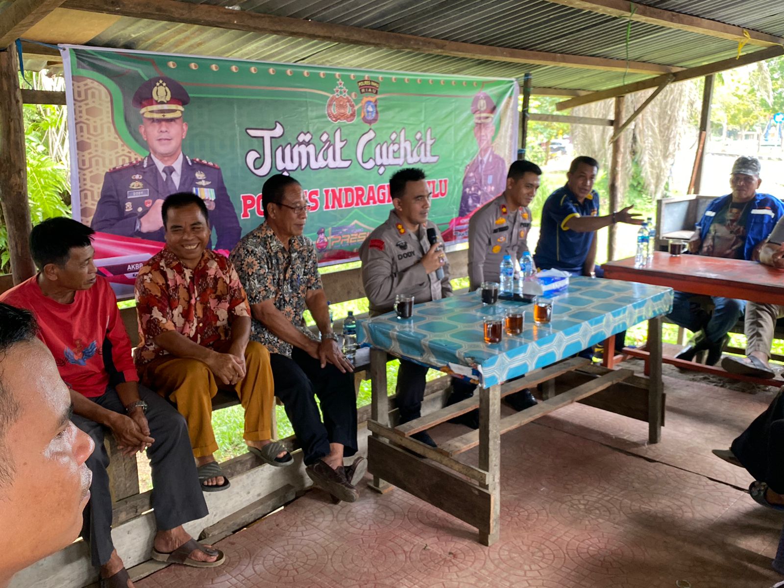 Kapolres Inhu Dengar Curhat Tukang Ojek dan Masyarakat Sekitar Danau Raja