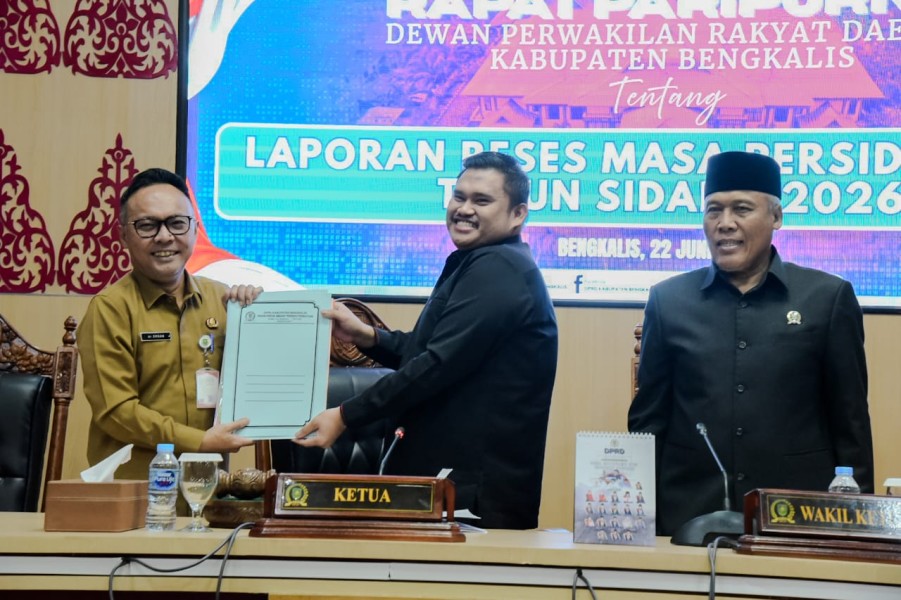 Mewakili Bupati Bengkalis, Sekda Bengkalis Terima Laporan Reses Masa Sidang II