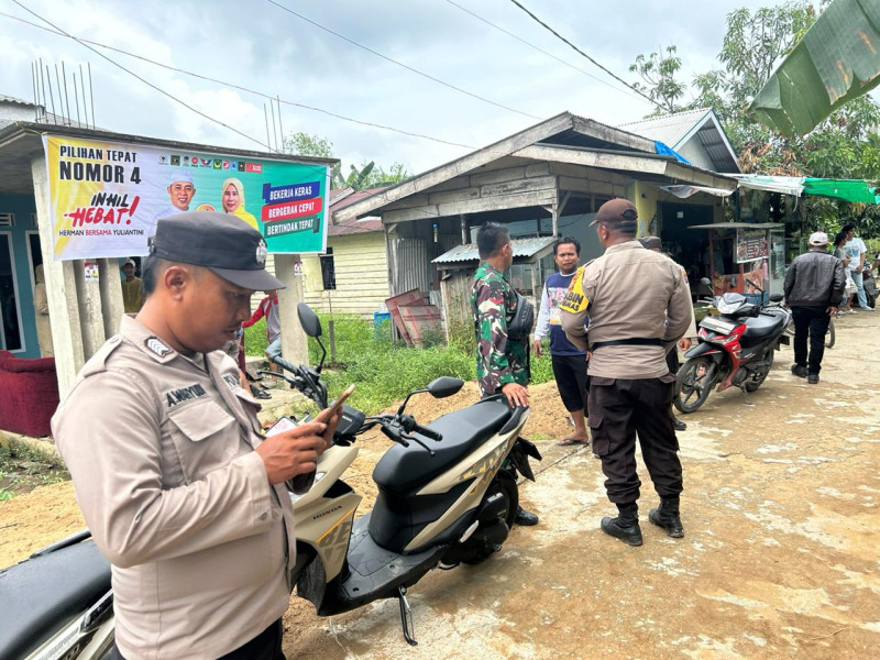 Polsek Enok Berikan Pengamanan Kampanye Tatap Muka Calon Kepada Daerah  Nomor Urut 4