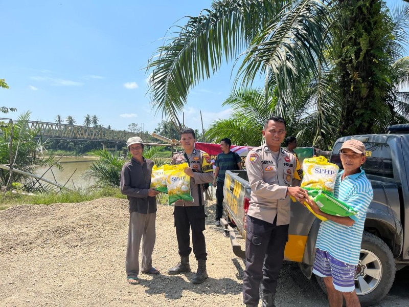 Pasca Penertiban PETI di Aliran Sungai Indragiri, Polres Inhu Gelar Pasar Beras Murah