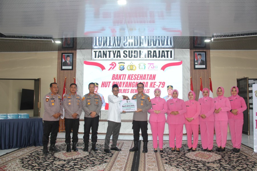 Gebyar HUT Bhayangkara ke-79 Polres Bengkalis Gelar Sunat Massal