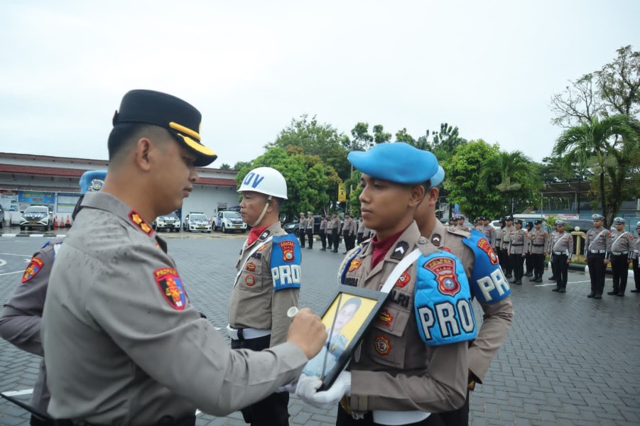 Sempat DPO Kasus Narkoba, Bripka Hendra Gunawan Akhirnya Dipecat