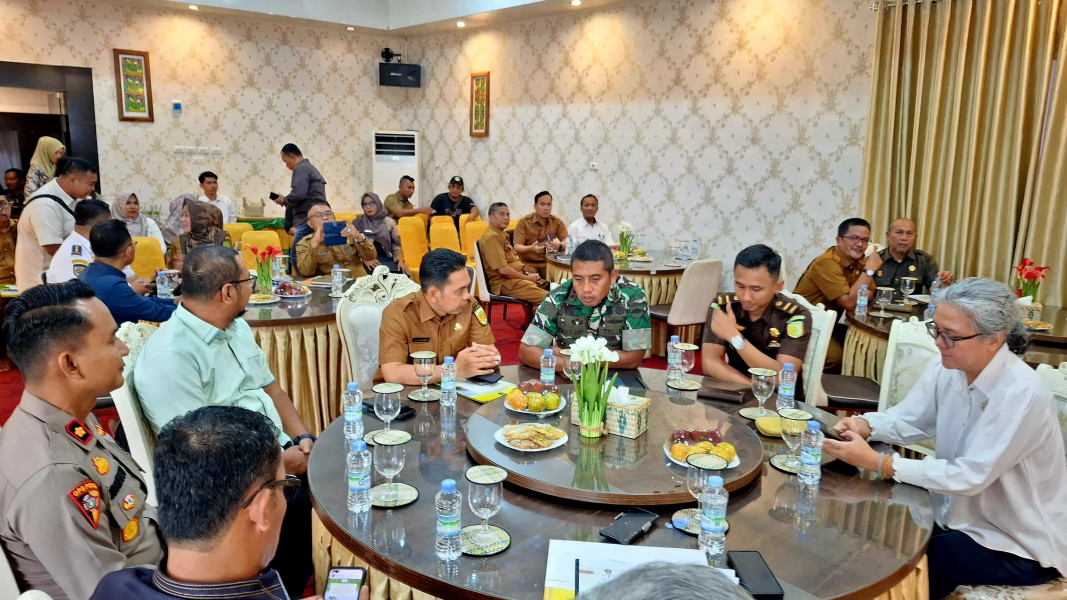 Dandim 0314/Inhil Hadiri Rapat Koordinasi Forkopimda Terkait Pengendalian Inflasi dan Persiapan Natal serta Tahun Baru