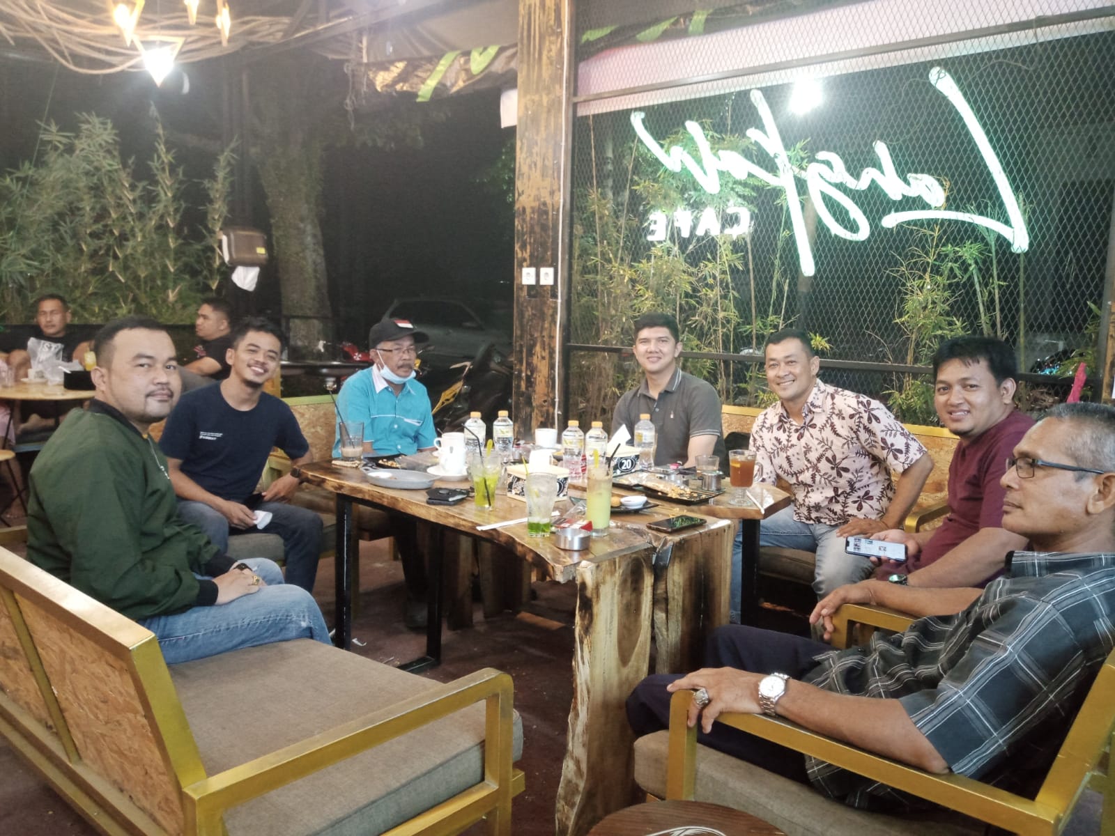 Pindah Tugas ke Polda Riau, AKP Sandy Humisar Sibarani Silaturahmi dengan Pembina YVB