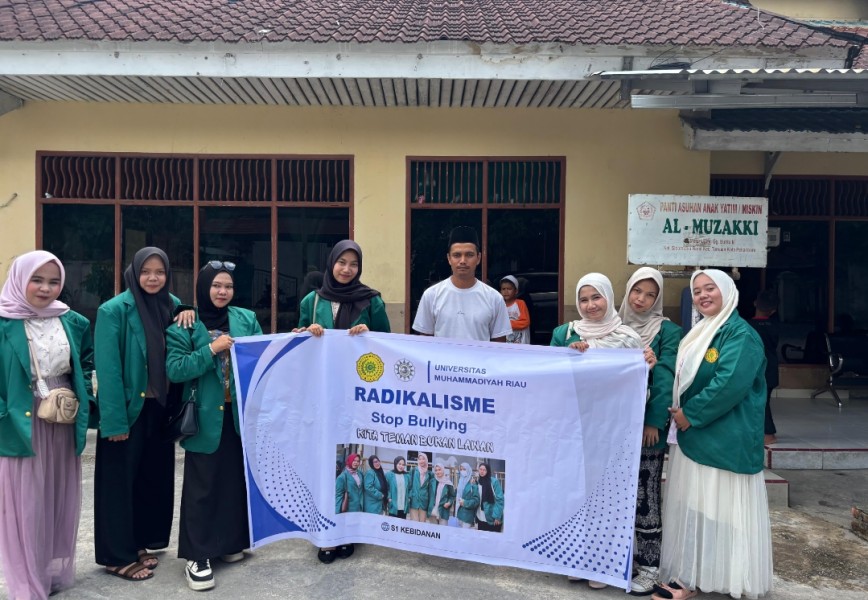 Ancaman radikalisme di era digital dan pencegahan tindakan bullying pada anak panti asuhan Al-muzzaki Kota Pekanbaru