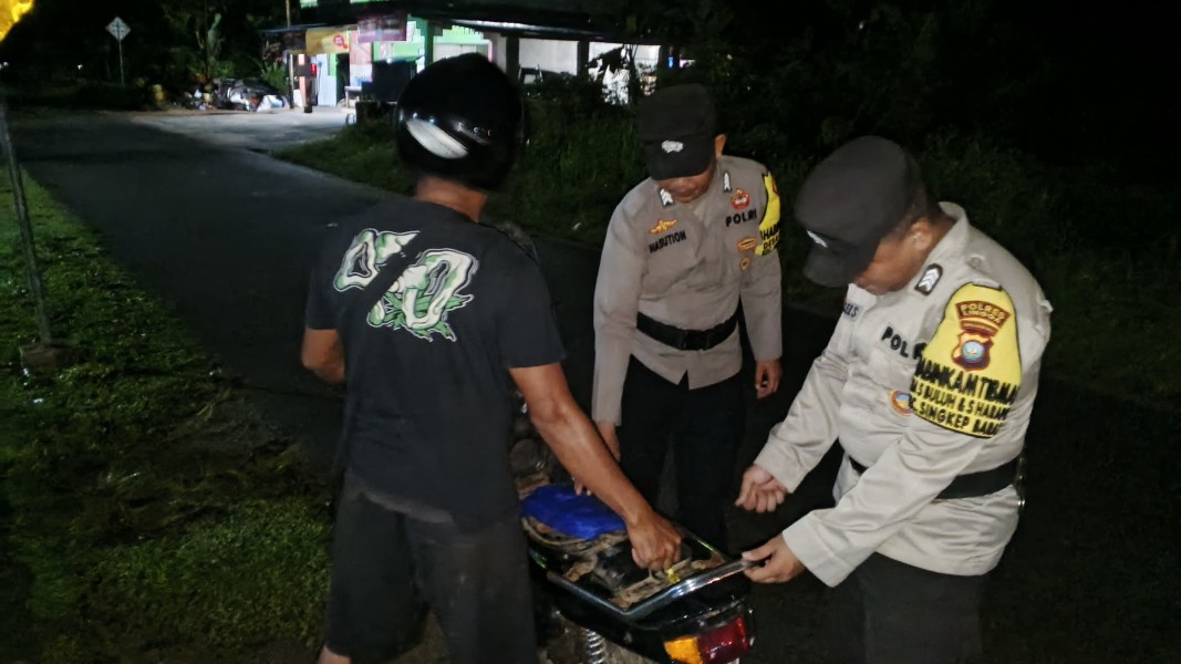 Berikan Rasa Aman dan Nyaman di Tengah Masyarakat, Polres Lingga Gelar Patroli Cipkon Serentak.