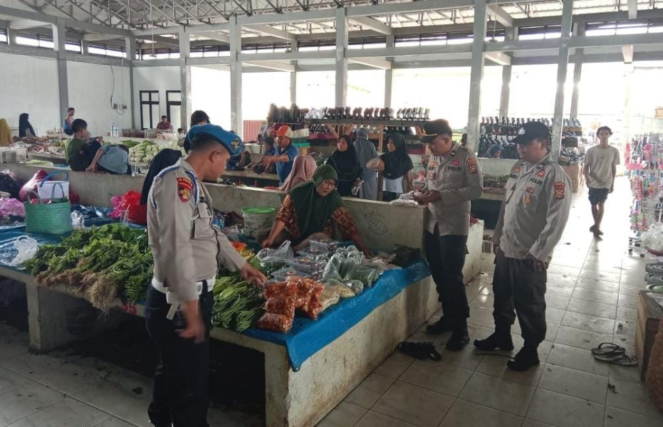 Cooling System, Polsek Batang Cenaku Sambangi Pasar Desa Kuala Kilan