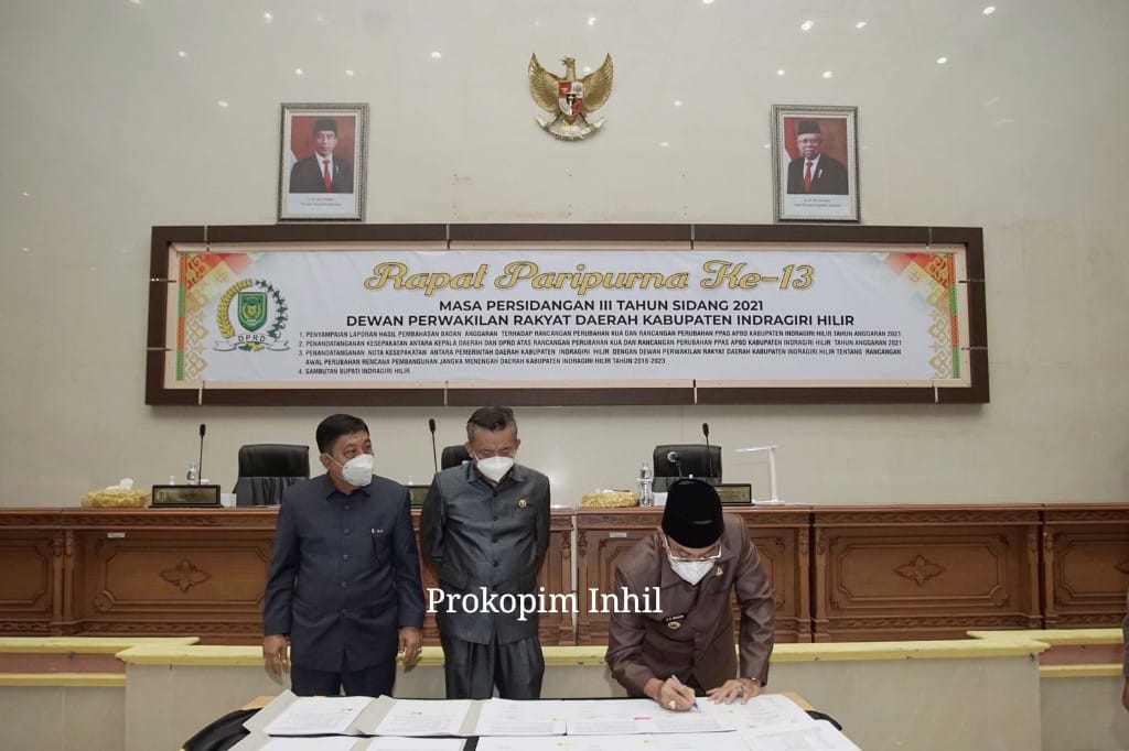 Bupati HM Wardan Hadiri Rapat Paripurna ke-13 Masa Persidangan III 2021