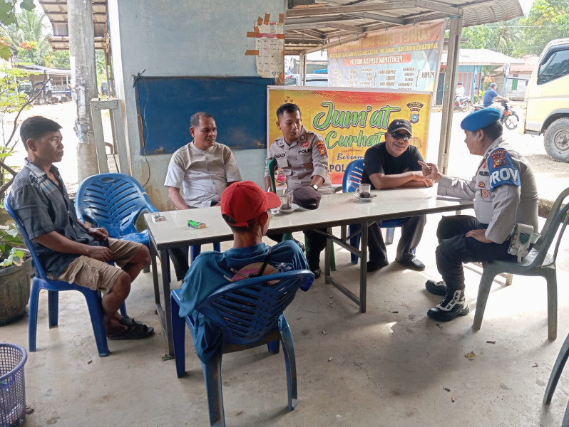 Polsek Ukui Gelar Jumat Curhat Tingkatkan Kepercayaan dan Keamanan Masyarakat pasca pilkada 2024