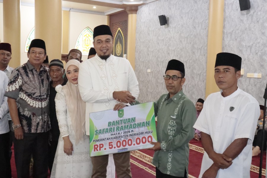 Safari Ramadan di Batang Gansal, Bupati Ade Tegaskan Komitmen Tuntaskan Janji untuk Masyarakat