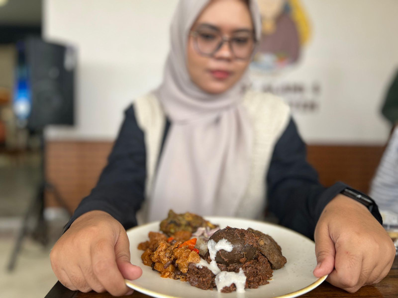 Resto Gudeg Mbah Putri Khas Jawa Tengah Hadirkan Hidangan Otentik Buat Pengunjung di Mal SKA Pekanbaru