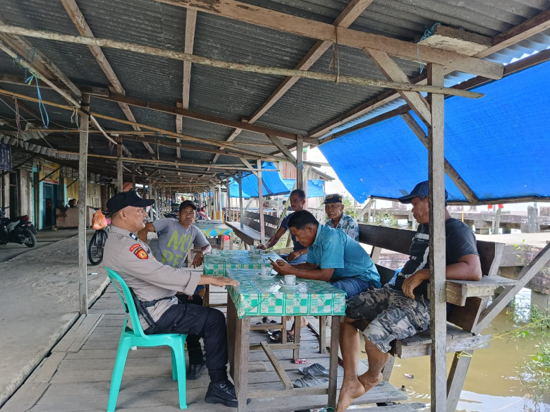 Sambangi Tempat Keramaian,Polsek Kuindra Ajak Masyarakat Sapat Sukseskan Pemilu