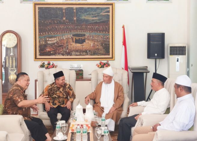 Temui Tuan Guru Syekh H Ismail Royan, Paslon Gubernur Riau Nomor 1 Minta Doa dan Tunjuk Ajar