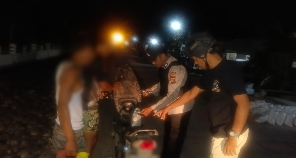 Antisipasi Gangguan Kamtibmas Jelang Pilkada, Polsek Enok Rutin Patroli Malam