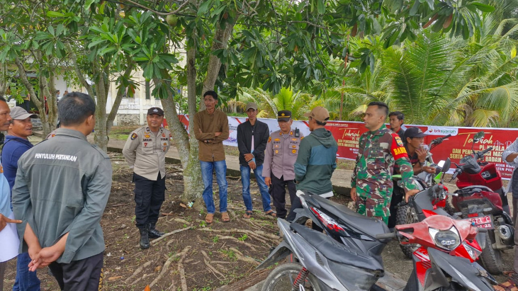 Kapolsek Kuala Kampar Bersama TNI Kedepankan Cooling System Cegah Perpecahan Jelang Pilkada 2024