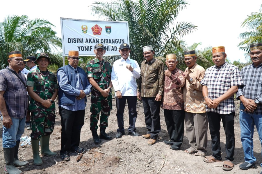Dandim 0314/Inhil Bersama Bupati Tinjau Pembangunan Yon TP 953/Harimau Rawa di Kempas