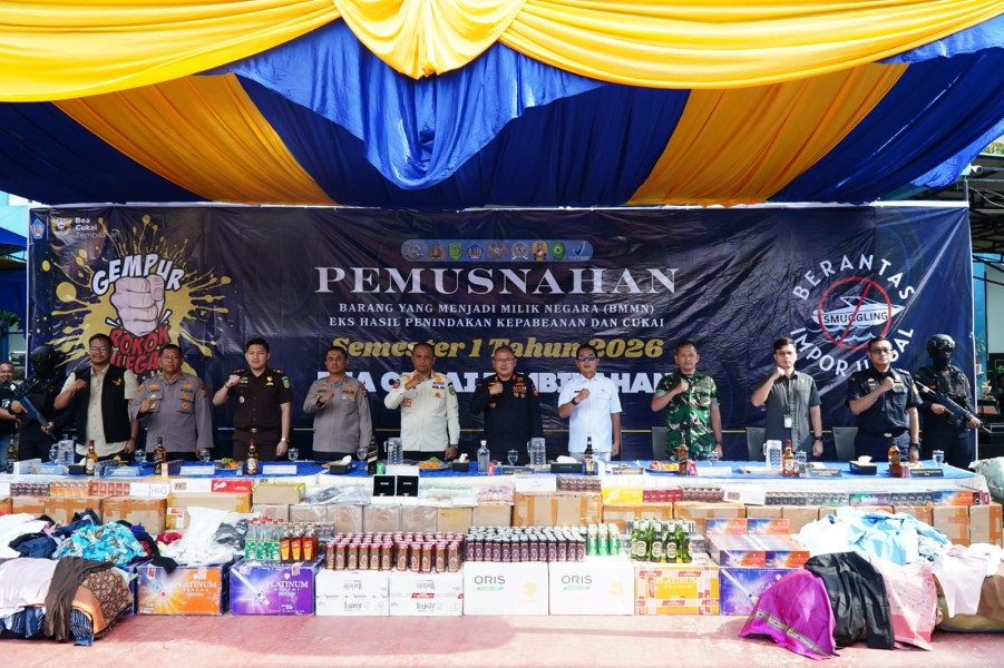Dandim 0314/Inhil Hadiri Pemusnahan Barang Ilegal Senilai Rp4,6 Miliar di Bea Cukai Tembilahan