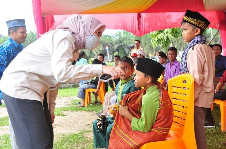 Bupati Rezita Komitmen Terus Laksanakan Program Sunat Massal