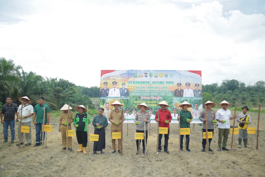 Dukung Swasembada Pangan, Polres Inhu Tanam 10 Ha Jagung Pipil di LBJ