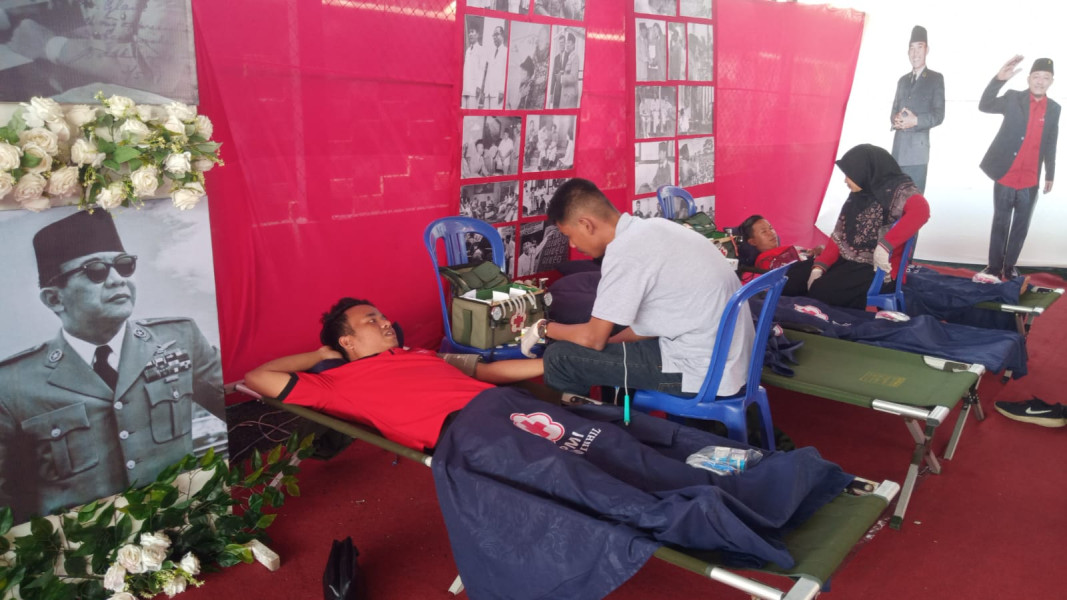 Peringati Bulan Bung Karno, DPC PDI Perjuangan Inhil Gelar Donor Darah