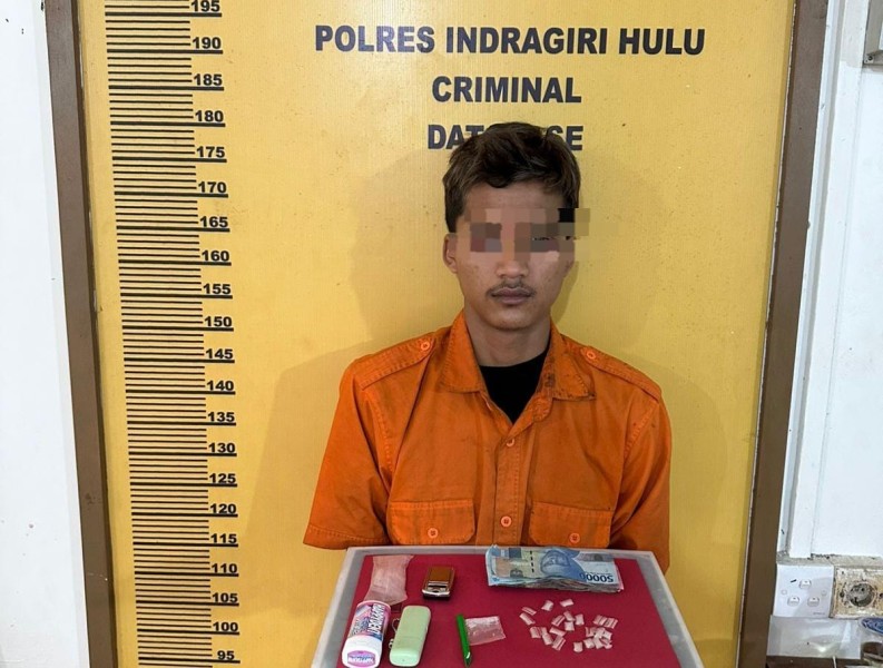 Kampung Dagang Rengat Digerebek, 23 Paket Narkoba Disita, Satu Tersangka Diborgol