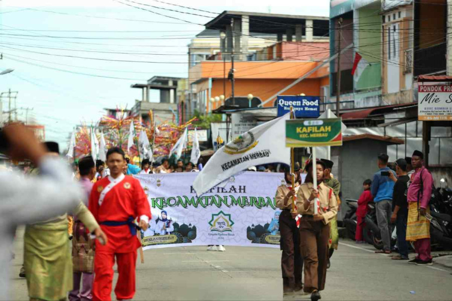 Ribuan Peserta Meriahkan Pawai Taaruf MTQ ke-15 Tingkat Kabupaten Kepulauan Meranti