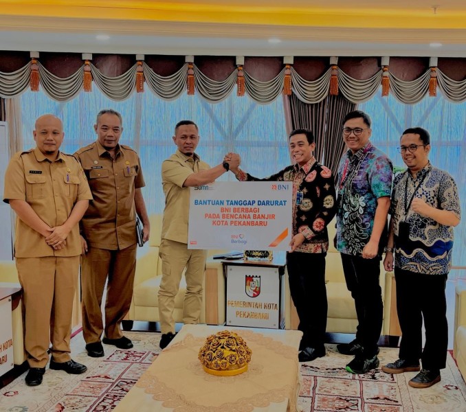 BNI Salurkan Bantuan Untuk Korban Banjir di Kota Pekanbaru