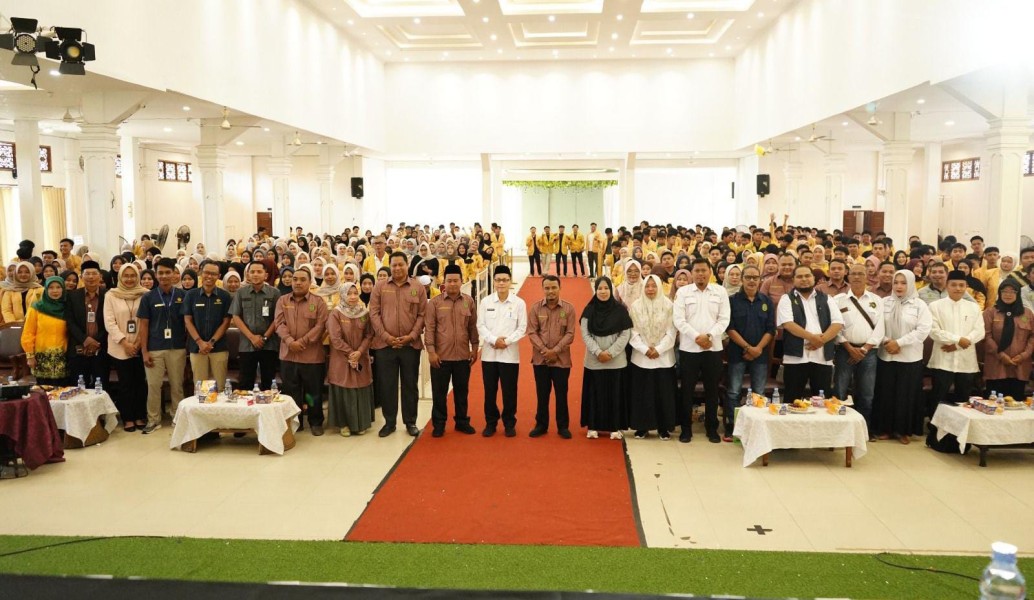 Dukung Pengabdian Mahasiswa, Asisten III Setda Inhil Hadiri Pelepasan KKN UNISI